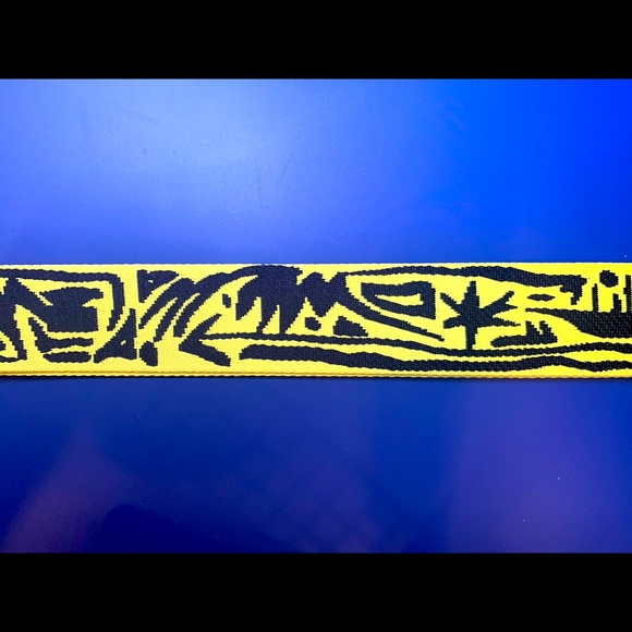 The Marc Jacobs Signature Strap - Picture 8 of 8